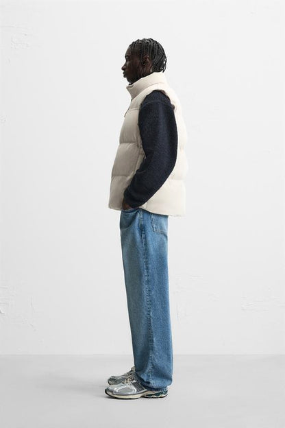 WHITE SLEEVELESS DOWN JACKET