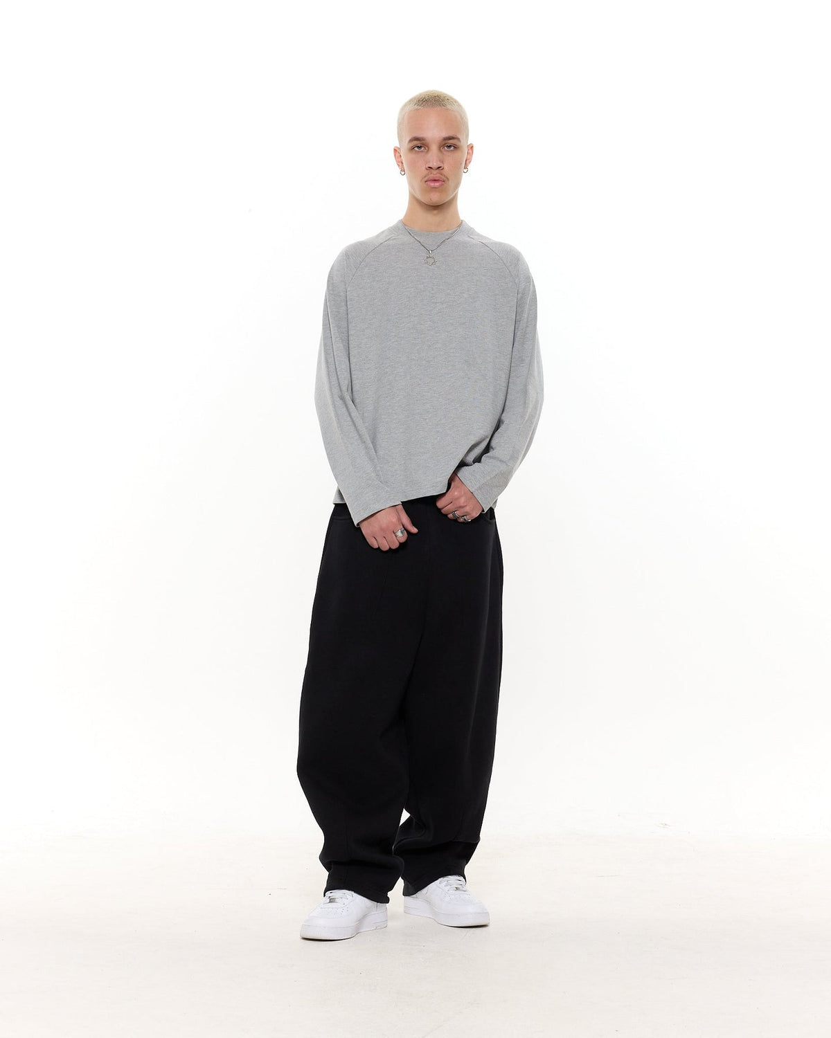 LONG SLEEVE T-SHIRT – GRAY
